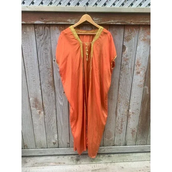 Orange Kaftan-like Robe - Picture 4 of 5
